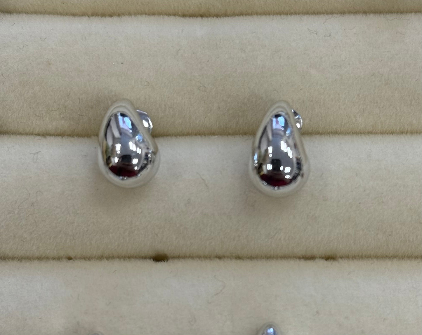 Orecchini mini goccia